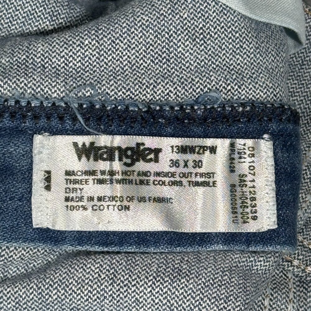 ‎35w Vintage Wrangler Cutoffs - Picture 4 of 8